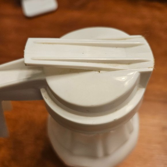 Wheaton coin milk glass retro pancake syrup pitcher - Picture 3 of 9